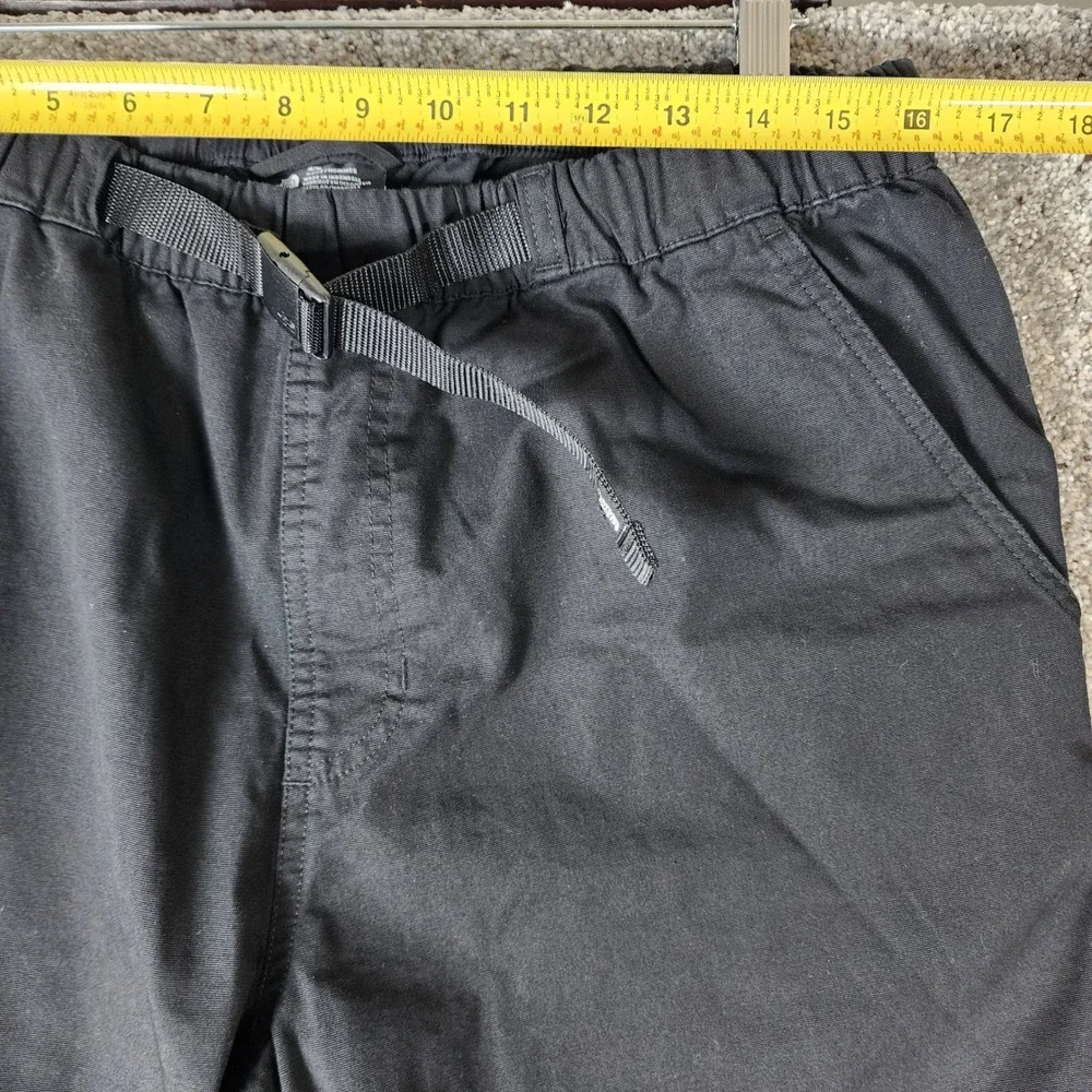 The North Face Belted Pants Mens Medium Black Straight Leg Stretch NWOT